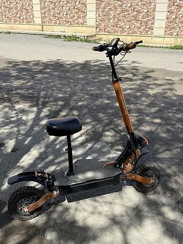 Elektrik skuter – off-road təkərlər və oturacaqla - Model üzərində — 4