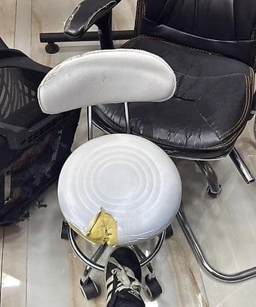 mudir kreslosu: Kreslo temırı ve uz cekılmesı mumkundur adres gellem — 1