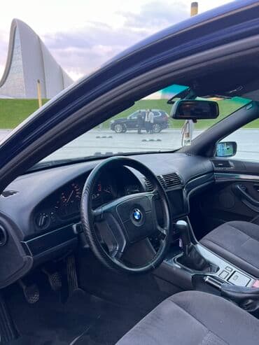 bmw 3 серия 325ix kat: BMW 5 Series sedan (E39 kuzov). Tünd mavi rəng, 4 qapı, arxa — 11