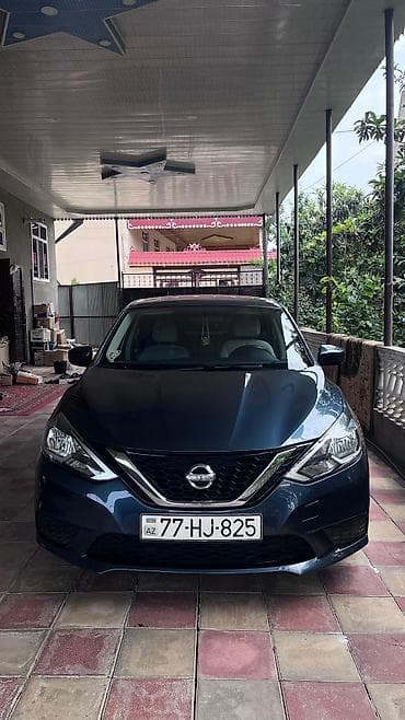 Nissan Sentra: 1.8 l | 2016 il Sedan