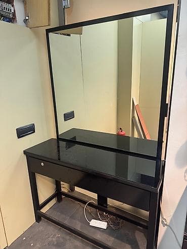 salon refi: Gözəllik salonu üçün mebel və avadanlıq dəsti Tərkib: - İşıqlı vizaj — 2