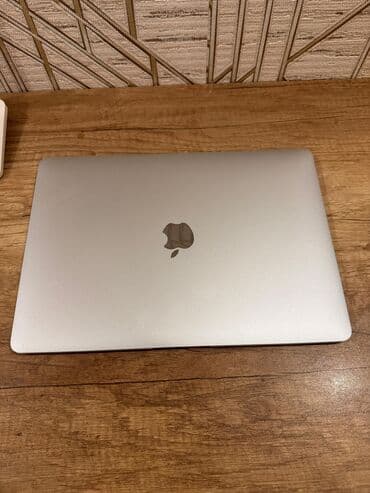 İşlənmiş Apple MacBook, 13.3 ", Apple M1, 256 GB