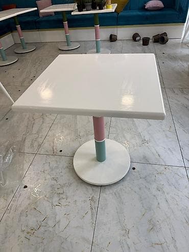 par: Kvadrat masa, Açılmayan — 1