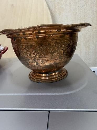 Mis qapaqlı bulaq/sini qabı – əl işidir - Material: döymə mis, iç — 3
