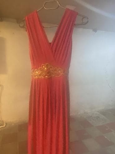 qaş daş: Qırmızı/şaftalı tonlarında uzun ziyafət paltarları – 2 model Model 1 — 2