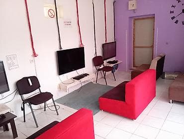 Video oyunlar və konsollar: Salam 3 eded tv 109, 3 eded ps3 uzerinde pultlar, 3 eded divan. reklam — 1