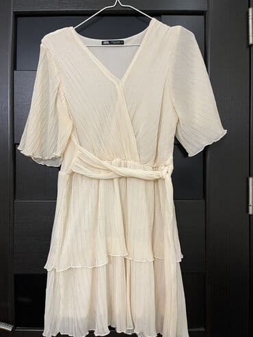 1000 nece manatdir: Zara don 
Bir defe geyilib 
Hem ziyafet hem gündelik üçün uygundur — 2