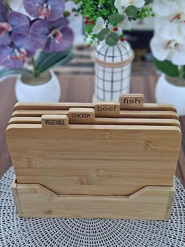 Bambuk kəsmə taxtası dəsti – 4 ədəd lövhə və saxlanma stendi -