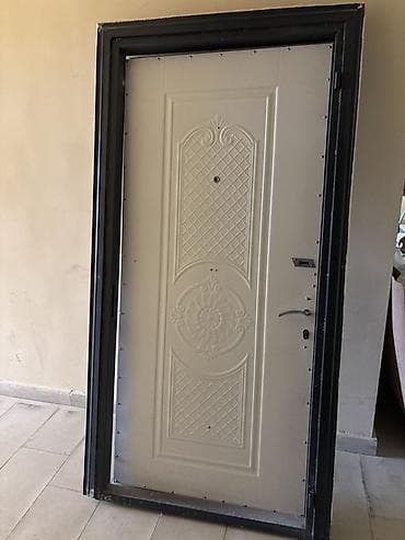 Tavan: Daxili və giriş üçün metal qapı dəsti - Material: möhkəm polad — 2