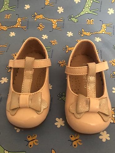 Etiketinin çıxarılmasına baxmayaraq geyinilməyib. Ölçüsü-20