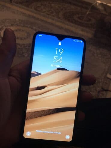 berde telefonlar: Samsung A10e, 32 GB, rəng - Qara, İki sim kartlı — 2