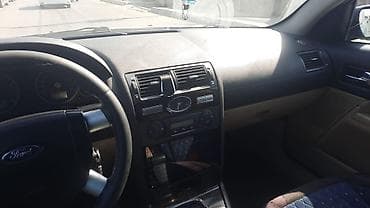 tap az range rover: Ford Mondeo sedan - Korpus: sedan, qara rəng - Mühərrik: benzin - — 4