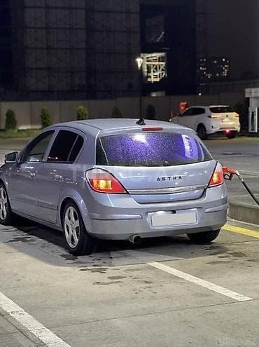 teker bazarı babek: Opel Astra: 1.4 l | 2006 il 239500 km Sedan — 2