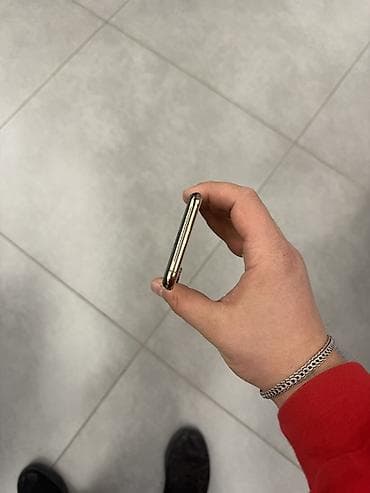 iphone 12 sekilleri: IPhone Xs, 256 GB, Qızılı, Face ID — 8