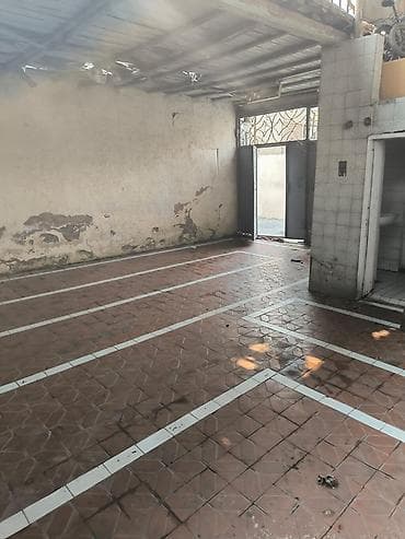 kiraye ev binede: 8 Noyabr M 200 m məsafəda Nəsimi R KİRAYƏ: Üstüörtülü həyət/sahə və — 2