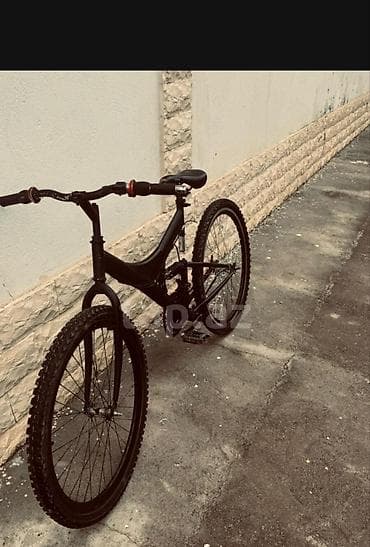 velasiped: Dağ velosipedi – tam asma (full-suspension) çərçivə Xüsusiyyətlər: - — 2