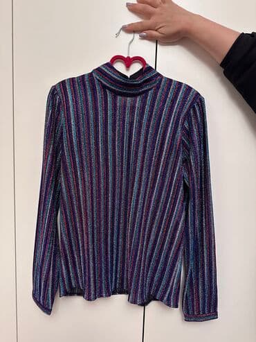 Kurtkalar: Cengiz Abazoglu dizayner kolleksiyasindan bluz
S razmer — 1