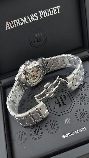 ağ qizil: Qol saatı, Audermars Piguet, rəng - Qızılı — 8