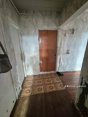 heyet evlerinde bulaq: Saray, 2 otaqlı, Köhnə tikili, 52 kv. m — 1
