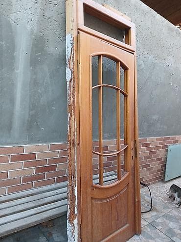 islenmis qapi pencere: Taxta giriş qapısı – şüşə üçün bölməli - Material: təbii ağac — 3