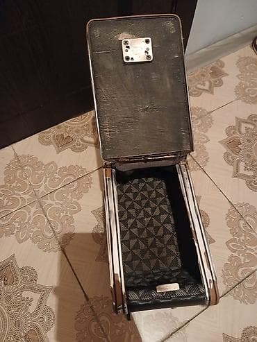 Məhsul: Retro metal çərçivəli dəri çanta/kamera futlyarı Təsvir: -