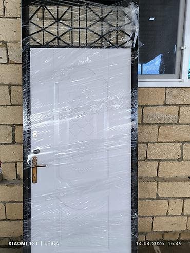 teze mebeller: Yeni dəmir qapı satılır. Dəyərindən çox ucuz 2.50 x 1 m olculeri. 1 — 2