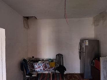 gence ev satilir: 3 otaqlı, 70 kv. m, Kredit yoxdur, Orta təmir — 9