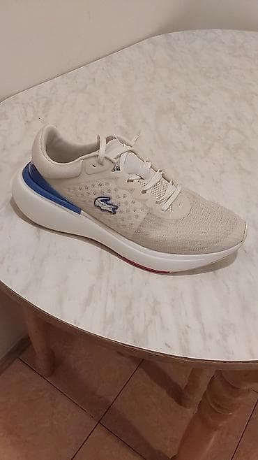 Lacoste idman ayaqqabısı - Rəng: krem/ağ üst hissə, mavi həlqəvi