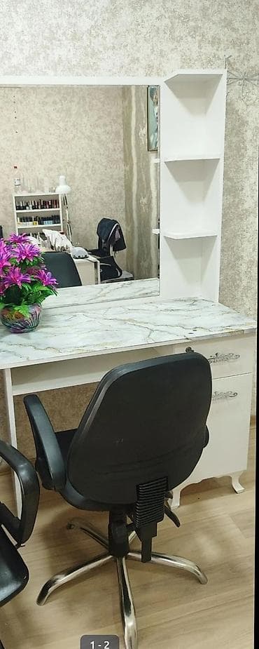 Gözəllik salonu üçün vizaj/saç ustası masasının dəsti - Böyük ölçülü — 1
