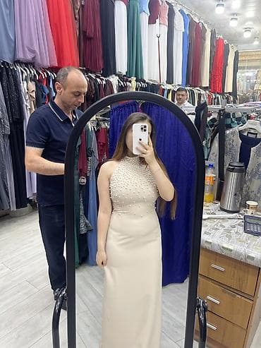 uzun sac: Zərif ziyafət/libas - Rəng: krem/şampan - Model: düz kəsim, yerə — 4