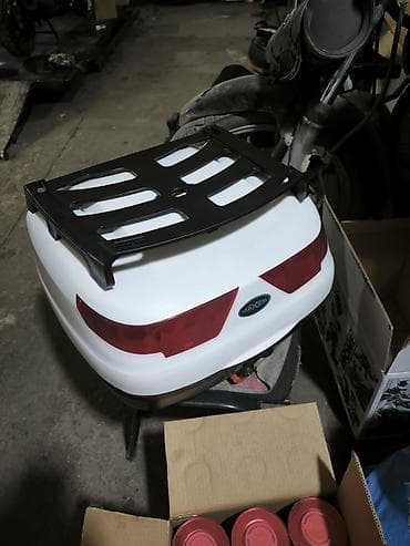Транспорт: Moped/Motosiklet üçün MAXEM arxa baqaj qutusu - Rəng: ağ gövdə — 1