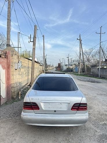 xrom disk: Mercedes-Benz E 320: 3.2 l | 2000 il Sedan — 5