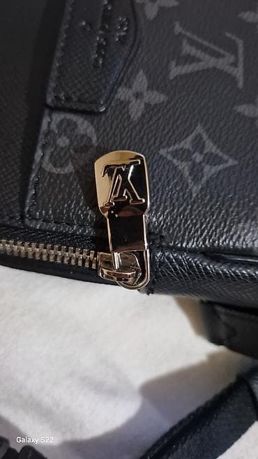 pasanoşka kişi: Louis Vuitton Avenue Sling Bag (Orijinal, Fransa istehsalı) — 1
