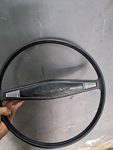 Retro avtomobil sükanı - Korpus: qara rəngli möhkəm plastik/rezin lalafo.az -da Retro avtomobil sükanı - Korpus: qara rəngli möhkəm plastik/rezin