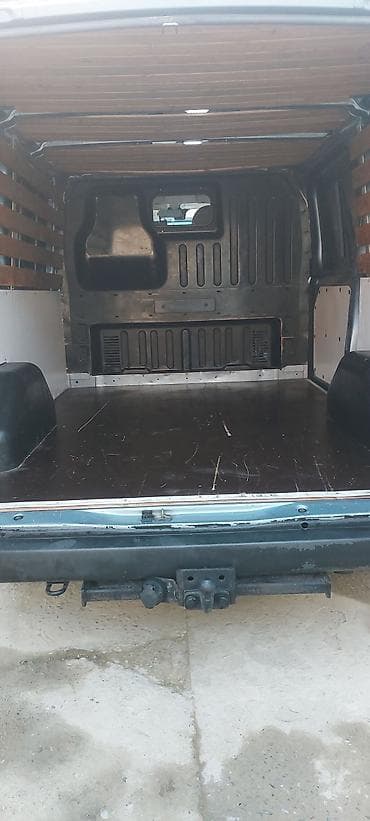 ford masin: Ford Transit: 2.2 l | 2006 il 199500 km Van/Minivan — 9