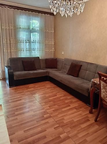 ev stul: İşlənmiş, Künc divan, Divan — 1