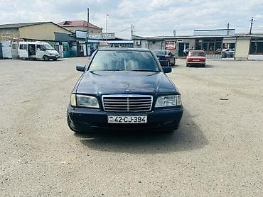 30 kuza: Mercedes-Benz C180 (W202) sedan - Kuzov: 4 qapılı sedan, tünd mavi — 2