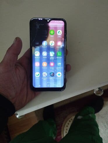 Apple iPhone: Samsung A10e, rəng - Qara, Qırıq — 5