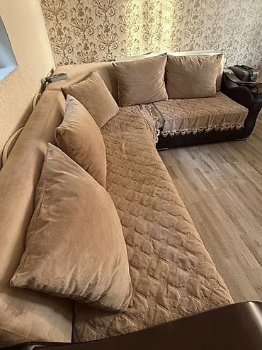 Künc divanı yaxşı vəziyyətdədir. Qırığı, söküyü və ya hər hansı — 1