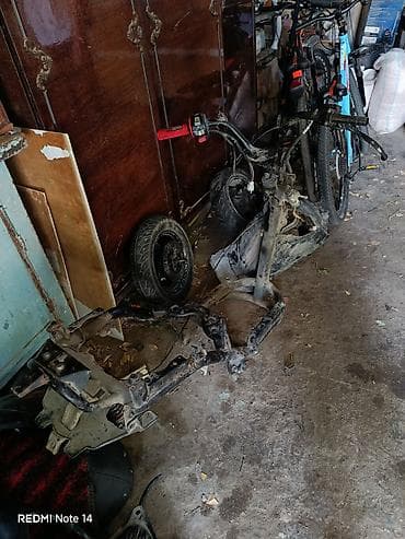 electric moped: Skuter üçün ehtiyat hissələri paketi Satılır: şəkillərdə görünən — 2