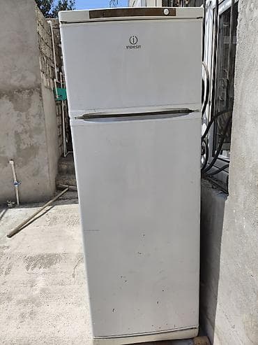 et masini: Indesit iki qapılı soyuducu - Brend/model: Indesit, üst kamera — 2