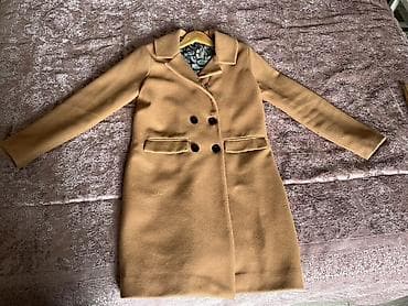 Paltolar: Qadin ust geyimleri. Yeni kimidir. S-M razmer. Her biri 10 azndir — 2