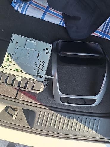 06 şiti: Kia Sorento 2013 üçün orijinal mərkəzi konsol paneli və fabriki — 2