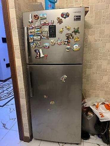 Холодильники: Samsun soyuducu, əla vəziyyətdədir. Giymati razilashma ile — 1