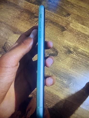 philips xenium 9@9d: IPhone 11, Yaşıl, Face ID — 6