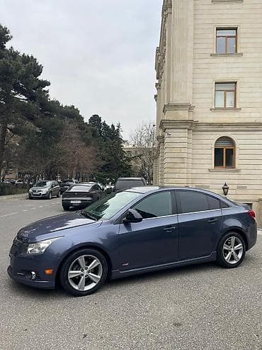 masin sat: Chevrolet Cruze: 1.4 l | 2013 il 292000 km Sedan — 4