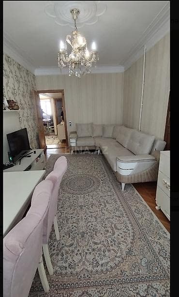 kireditle ev: Bakı, 7-ci mikrorayon, 3 otaqlı, Köhnə tikili, m. Azadlıq Prospekti, 65 kv. m — 1