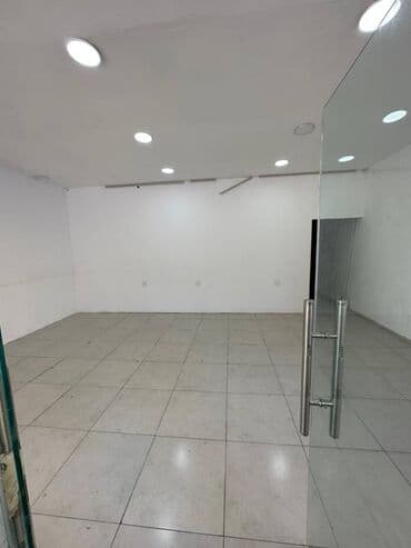 qarayev obyekt: Obyekt İcarəyə verilir. Küçəyə və həyətə ayrı-ayrı çıxışı var. Su və — 1