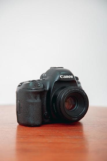 canon mark 3: Canon 5D Mark IV satılır. Aparat ideal vəziyyətdədir, çox az istifadə — 7