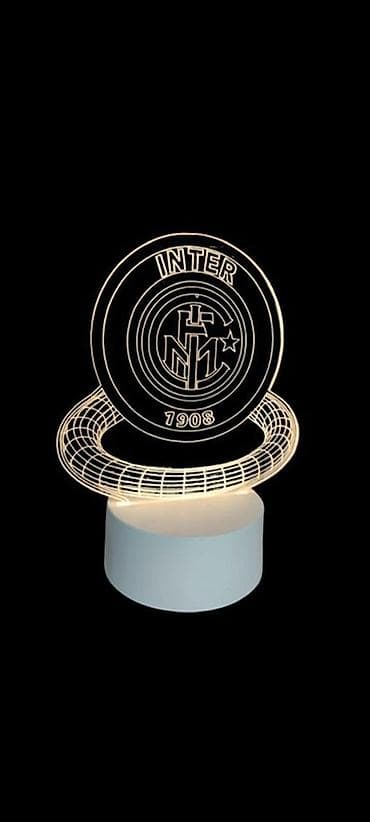 stolustu işıq: Futbol klublarının loqolu 3D LED masa lampası - Dizayn: Akril panel — 2